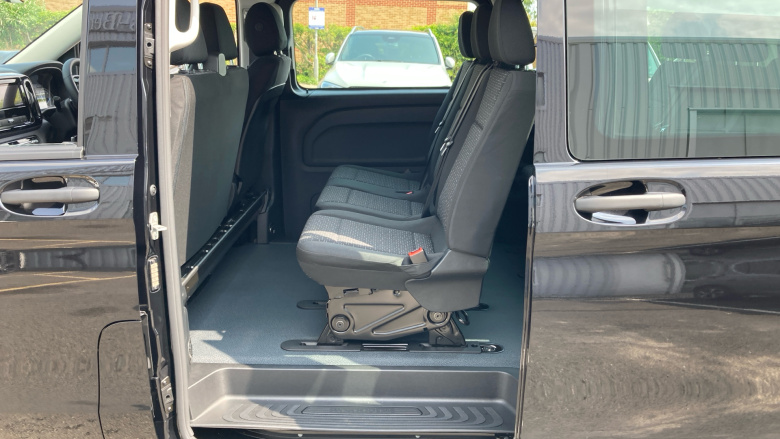 Mercedes-Benz Vito ETourer L2 Electric Fwd 150kW 100kWh Select 9-Seater Auto